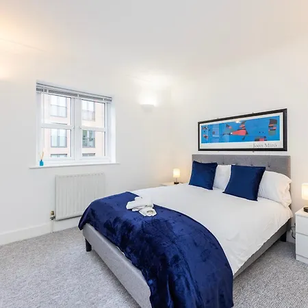 Cozy City Haven - Bright 2Br Apartment, Central Stay Next To Major Station London Exterior photo