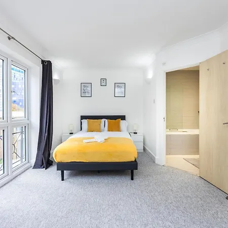 Cozy City Haven - Bright 2Br Apartment, Central Stay Next To Major Station London Exterior photo
